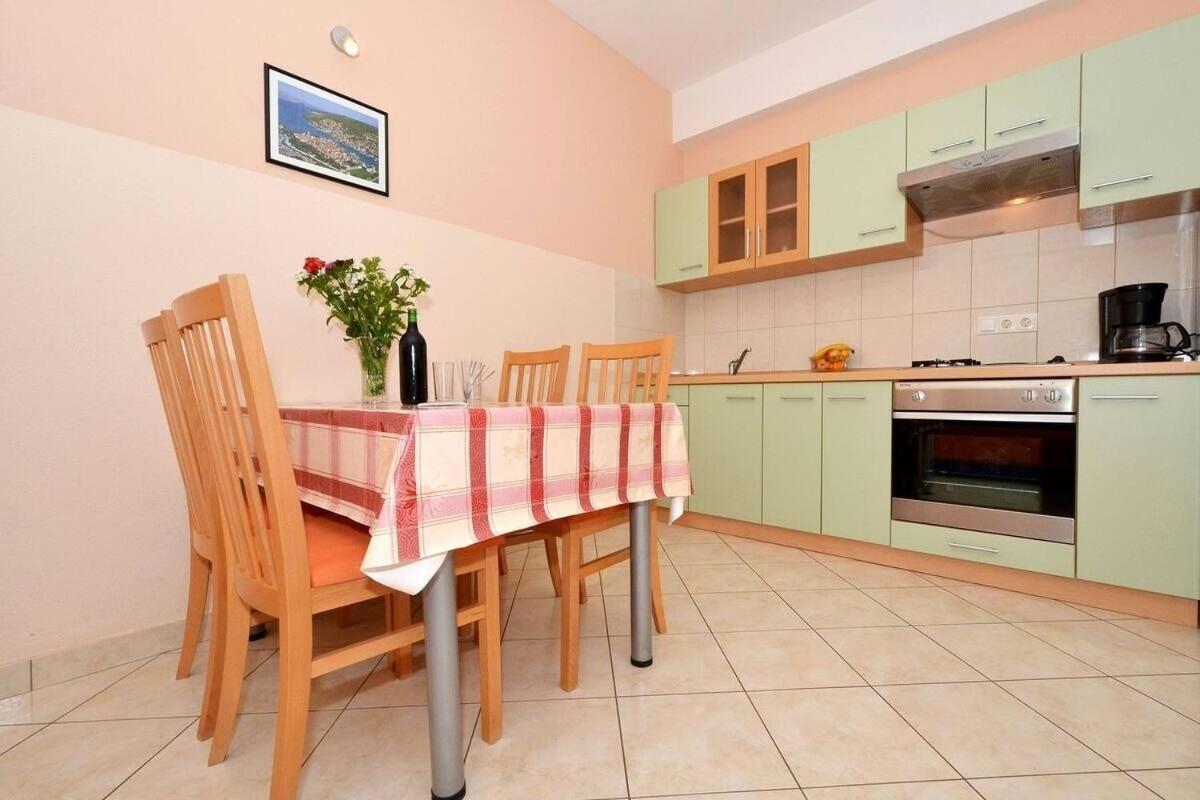 Apartments Sima Trogir Luaran gambar