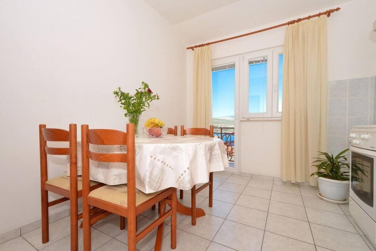 Apartments Sima Trogir Luaran gambar